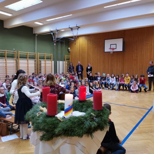 Nikolausfeier im Turnsaal