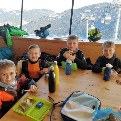 Die 3a und 3b bei der Skiwoche