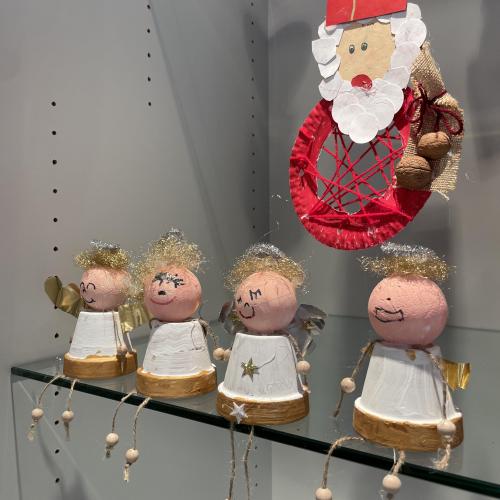 Engel und Nikoläuse