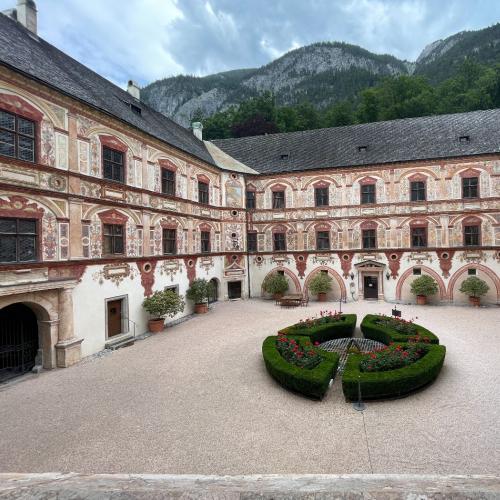 Schlosshof