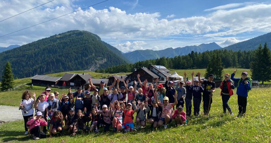 Der Abschlussausflug der diesjährigen 4. Klassen ging auf die Sattelbergalm!